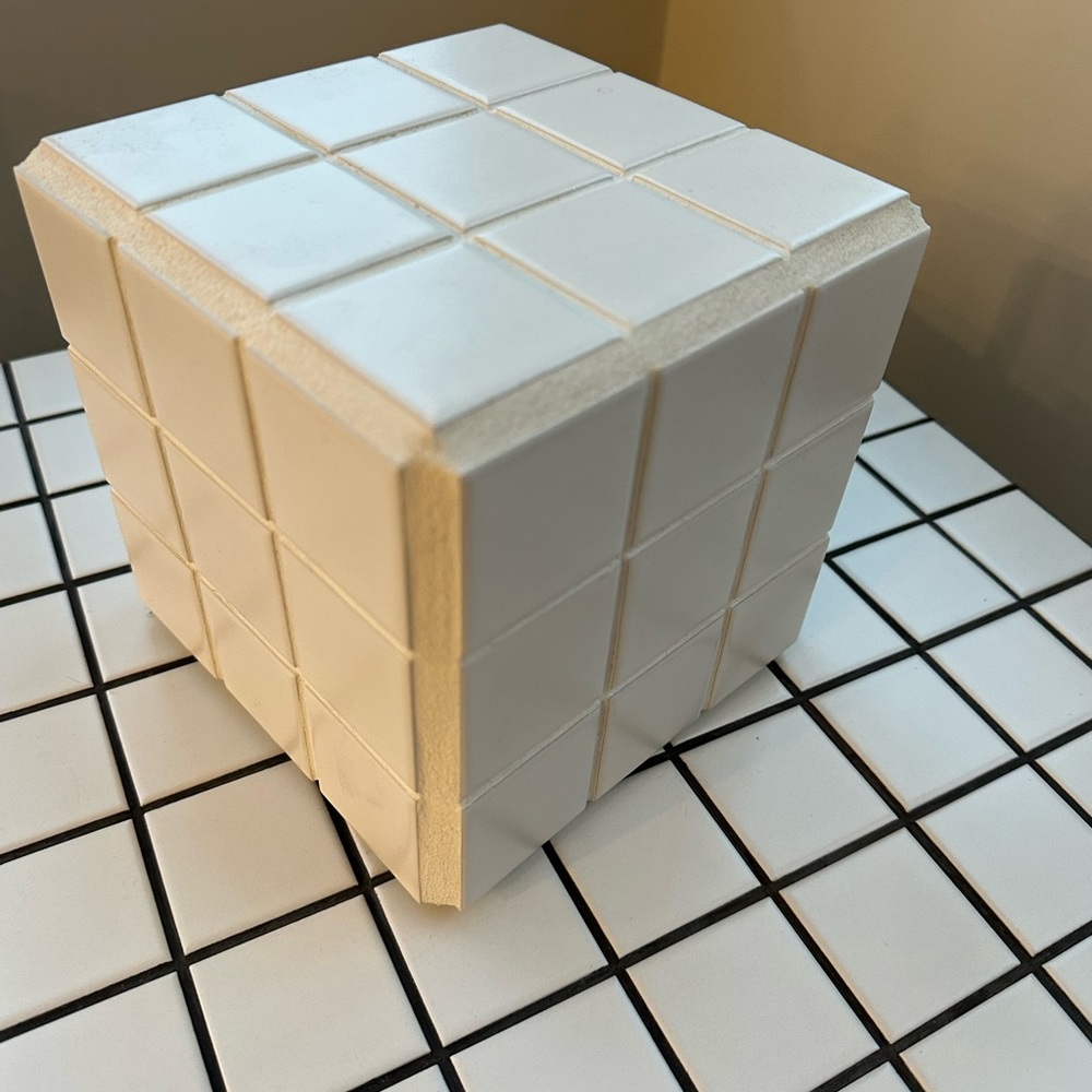 Tile plant stand